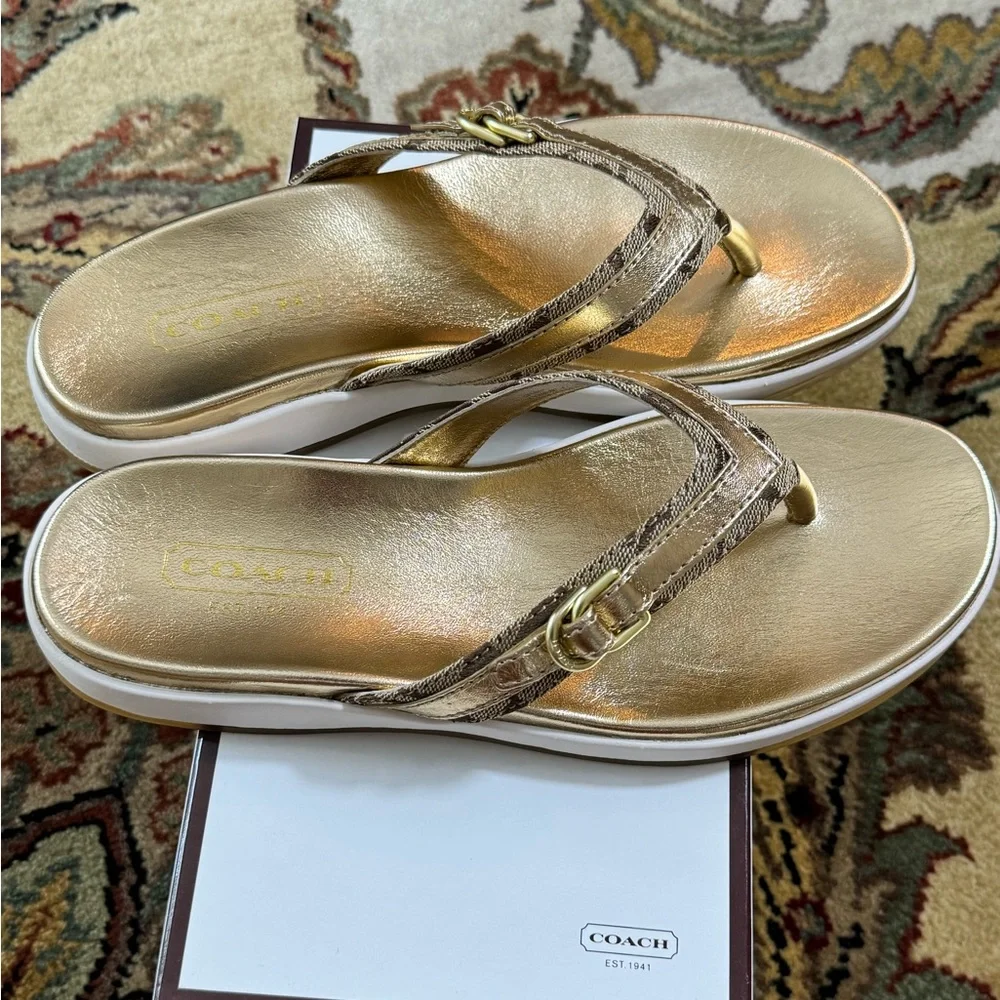 New Coach Lyndsey Women's‎ Khaki/ Gold Canvas Metallic Leather Sandals Sz 7M
